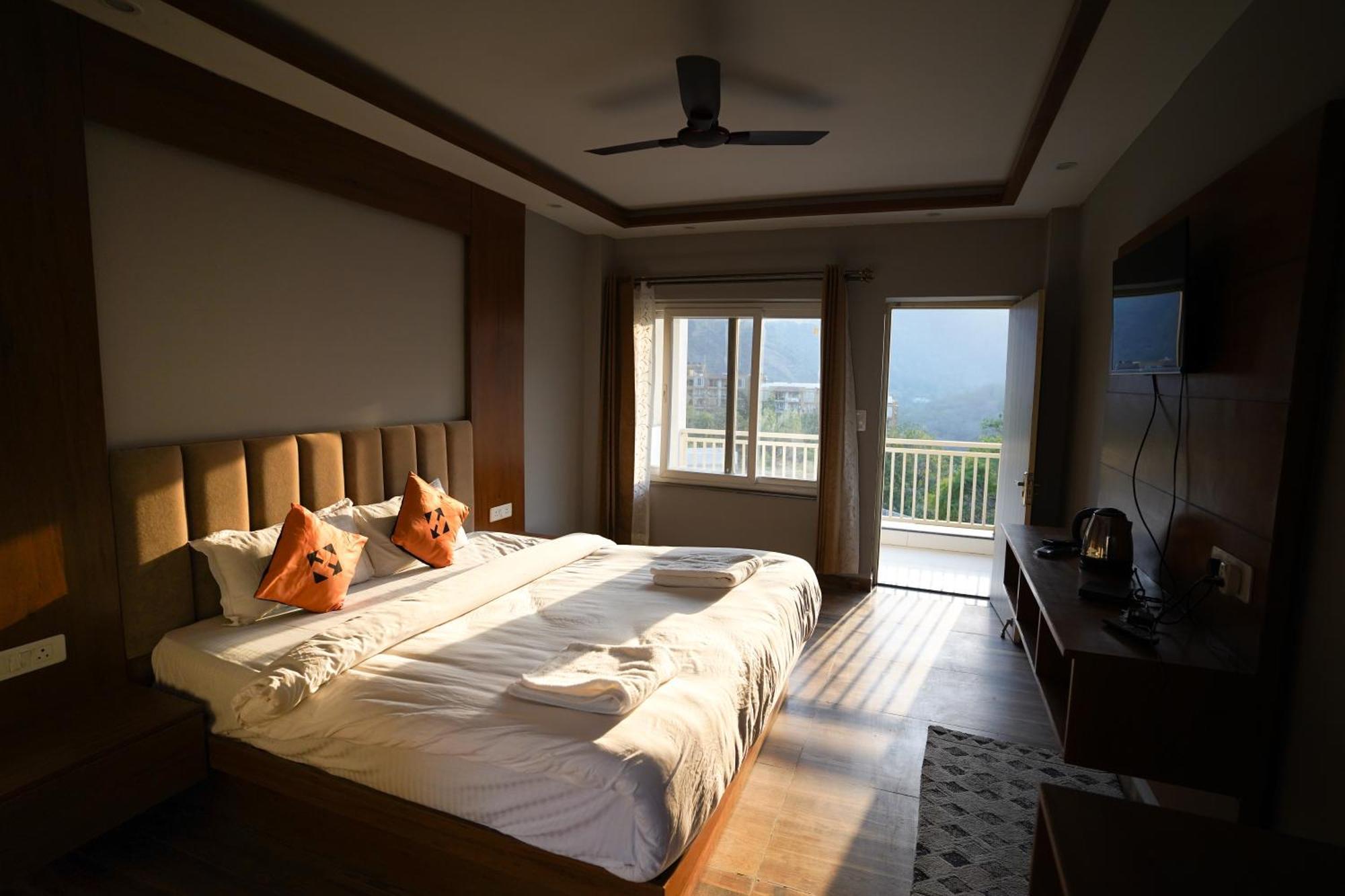 Hide-In Rishikesh, Laxman Jhula 호스텔 외부 사진